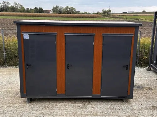 Conteneur sanitaire de type pavillon avec triple cabine