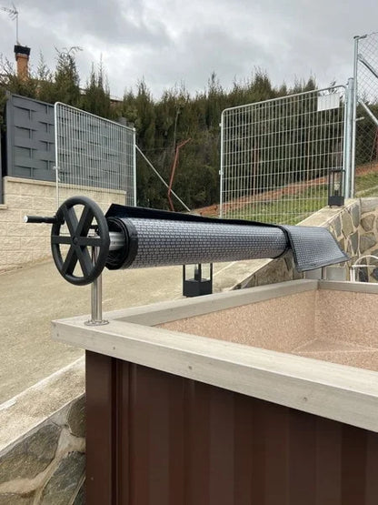 Un conteneur de 6 mètres transformé en piscine