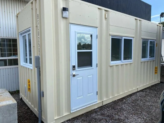 Bureau conteneur de 6 × 2,40 mètres – 14,4 m²