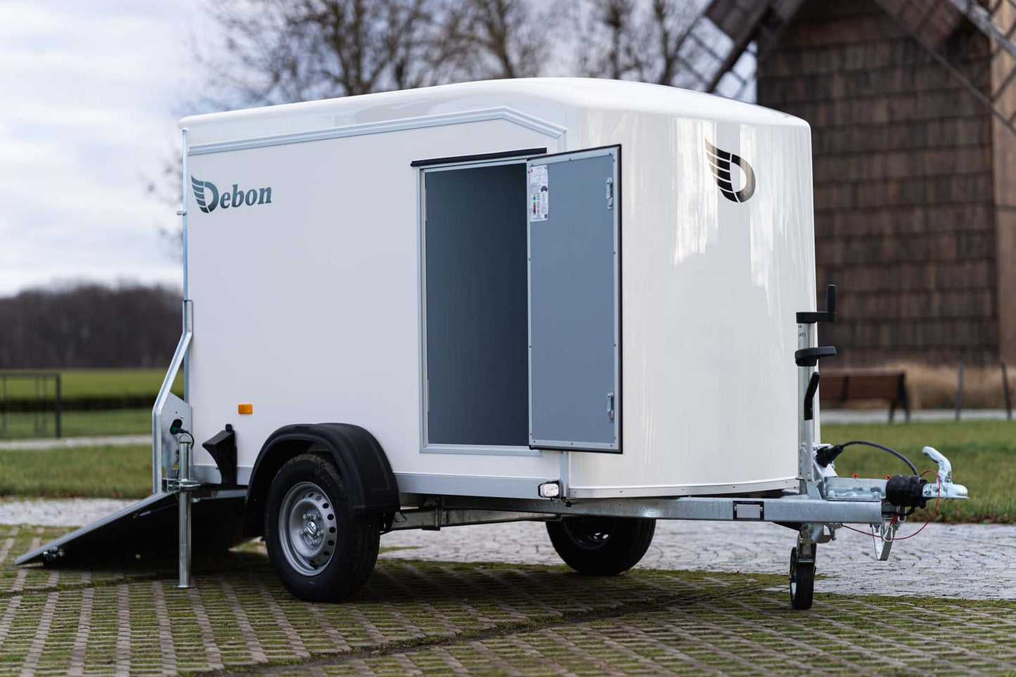 Fourgonnette Debon Roadster 255